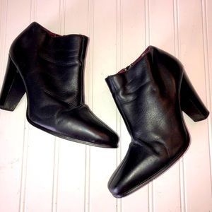 Colin Steward Ladies Sz 5 M Black Leather Ankle Booties PreOwned Very Good Cond
